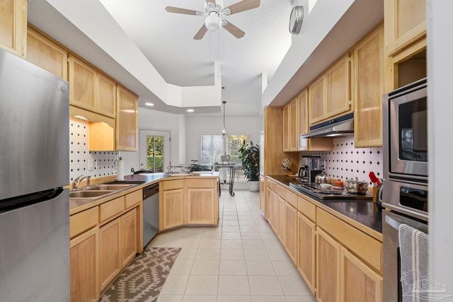 3306 Prestwick Dr, North Pace, FL 32571