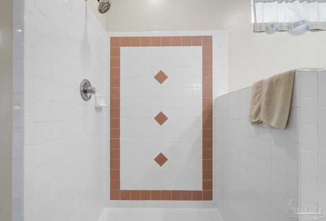 3306 Prestwick Dr, North Pace, FL 32571