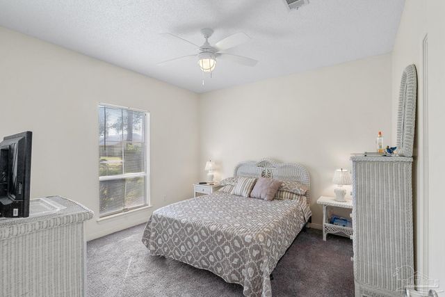 3306 Prestwick Dr, North Pace, FL 32571