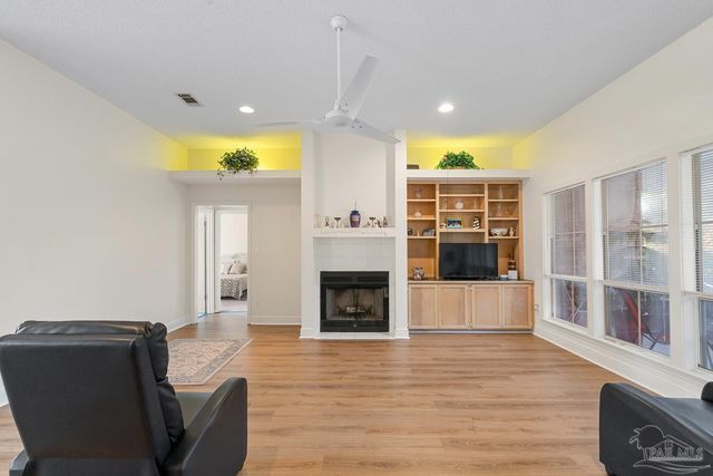 3306 Prestwick Dr, North Pace, FL 32571