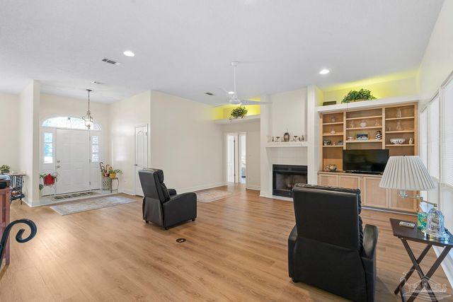 3306 Prestwick Dr, North Pace, FL 32571