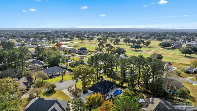 3306 Prestwick Dr, North Pace, FL 32571