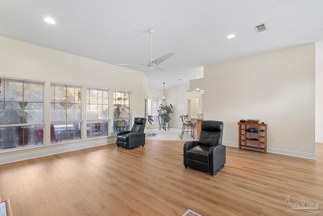 3306 Prestwick Dr, North Pace, FL 32571