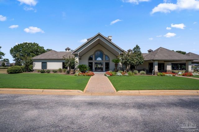 3306 Prestwick Dr, North Pace, FL 32571