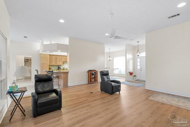 3306 Prestwick Dr, North Pace, FL 32571