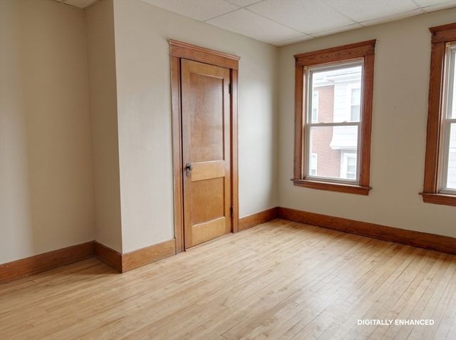 35 Windham Street, Worcester, MA 01610