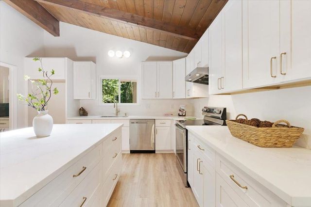 2515 Redwood Drive, Aptos, CA 95003