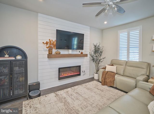 39 ORTIZ DR, Pennsauken, NJ 08110