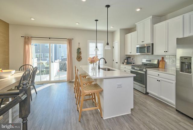 39 ORTIZ DR, Pennsauken, NJ 08110
