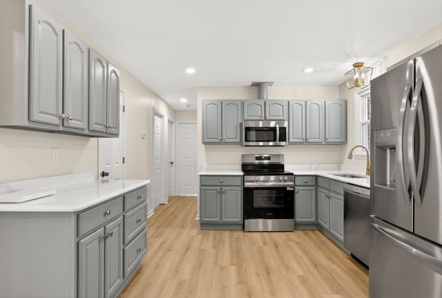 267 Southburn Dr, Hendersonville, TN 37075