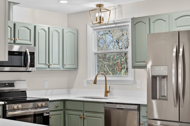 267 Southburn Dr, Hendersonville, TN 37075