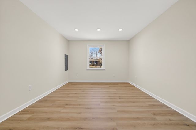 267 Southburn Dr, Hendersonville, TN 37075