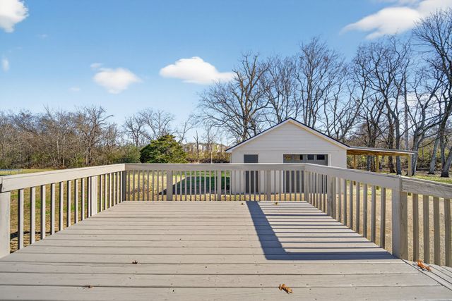 267 Southburn Dr, Hendersonville, TN 37075