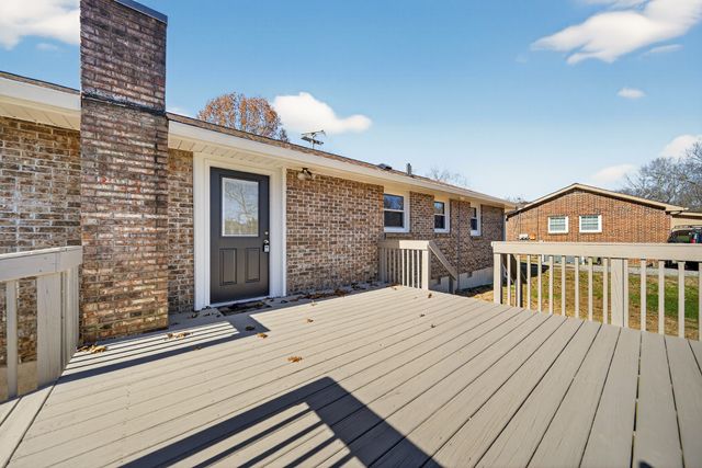 267 Southburn Dr, Hendersonville, TN 37075