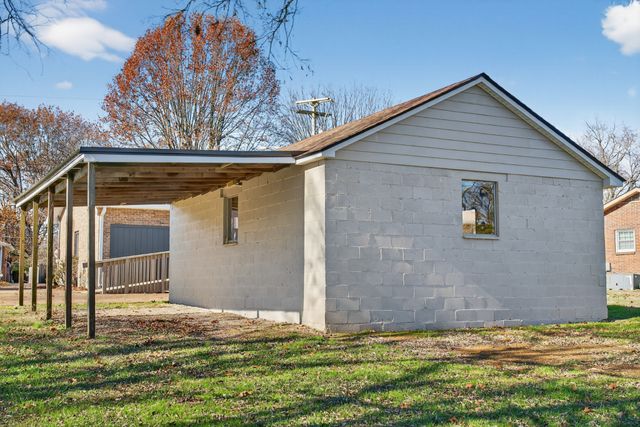 267 Southburn Dr, Hendersonville, TN 37075
