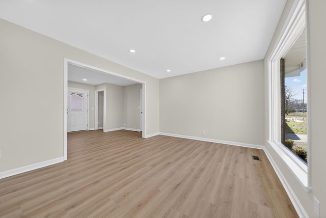 267 Southburn Dr, Hendersonville, TN 37075