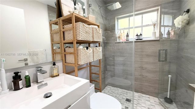 5785 SW 54th Ter 5785, Miami, FL 33155