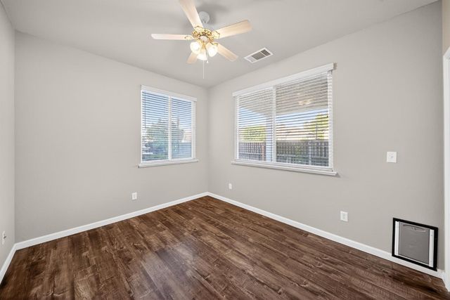 1743 Glen Oban Lane, Clovis, CA 93619