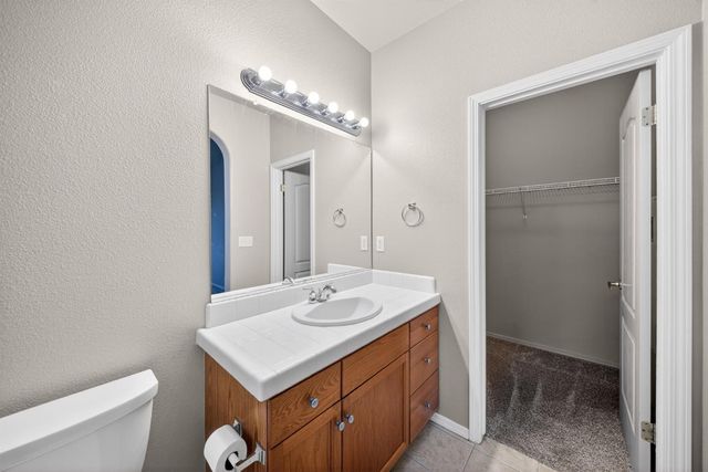 1743 Glen Oban Lane, Clovis, CA 93619