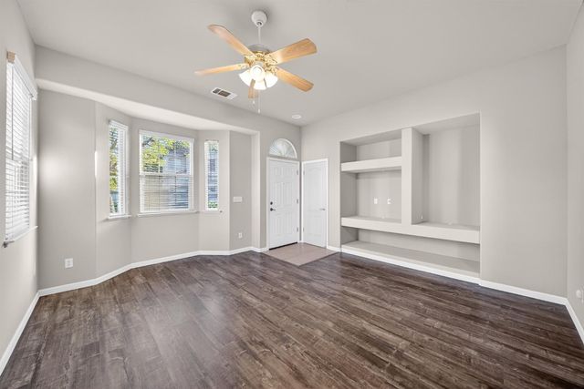 1743 Glen Oban Lane, Clovis, CA 93619