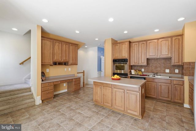 6830 WITTON CIR, Gainesville, VA 20155