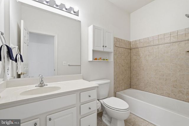 6830 WITTON CIR, Gainesville, VA 20155