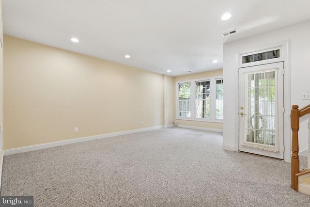 6830 WITTON CIR, Gainesville, VA 20155
