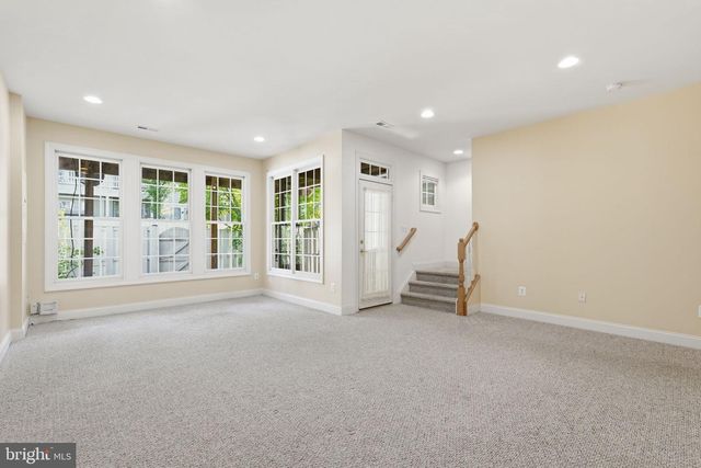 6830 WITTON CIR, Gainesville, VA 20155