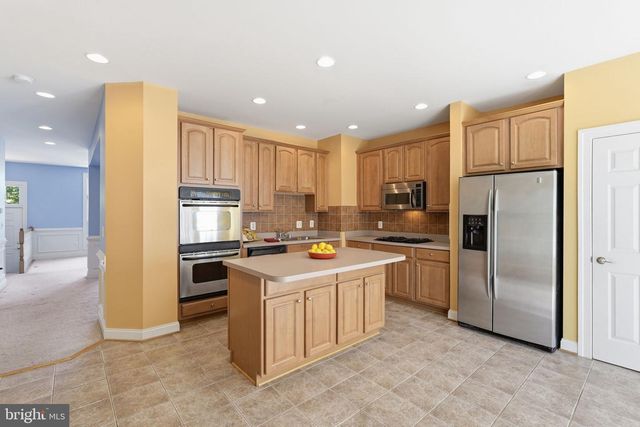 6830 WITTON CIR, Gainesville, VA 20155