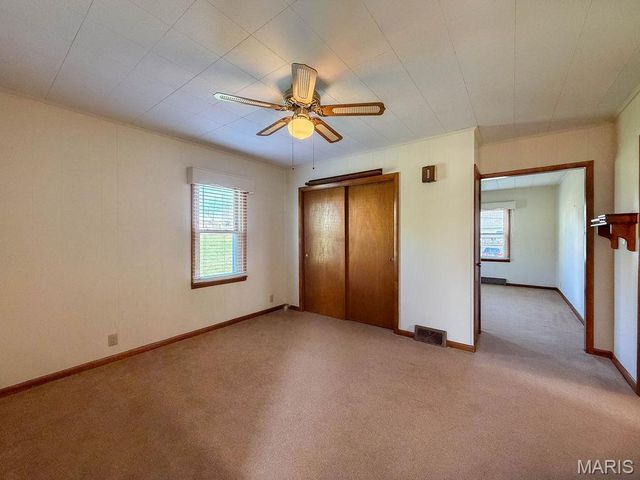 321 Lake Street, De Soto, MO 63020