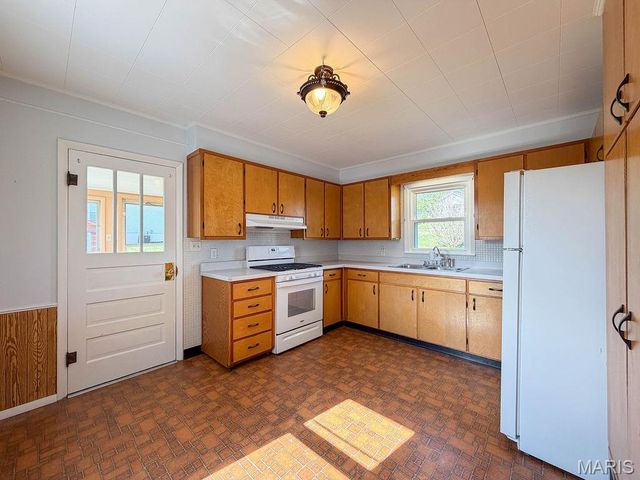 321 Lake Street, De Soto, MO 63020