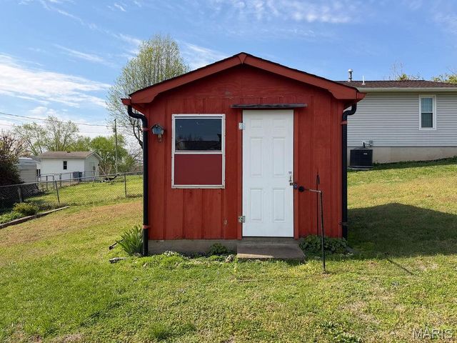 321 Lake Street, De Soto, MO 63020