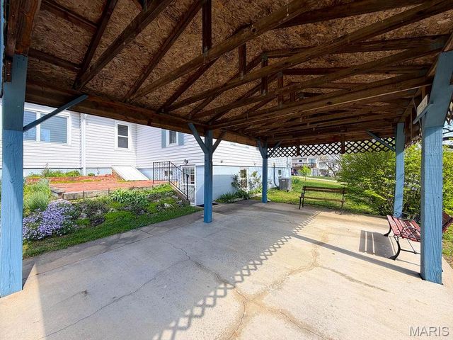 321 Lake Street, De Soto, MO 63020