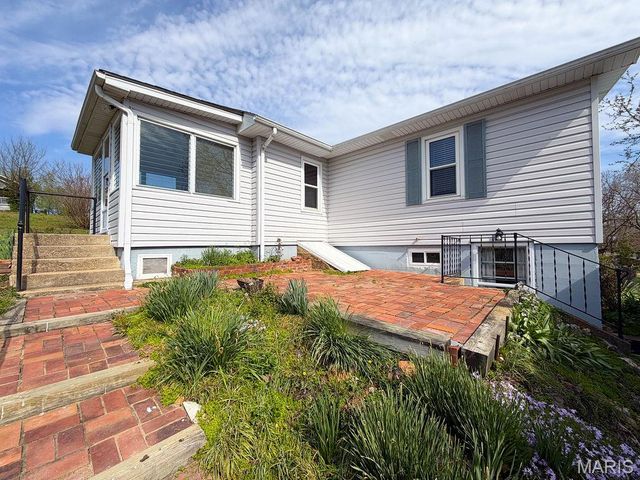 321 Lake Street, De Soto, MO 63020