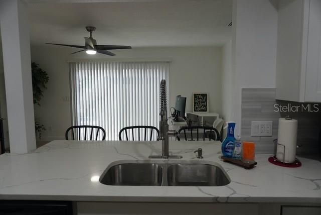 16077 DAWNVIEW DRIVE, Tampa, FL 33624