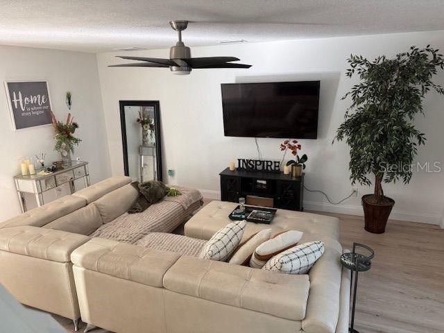 16077 DAWNVIEW DRIVE, Tampa, FL 33624