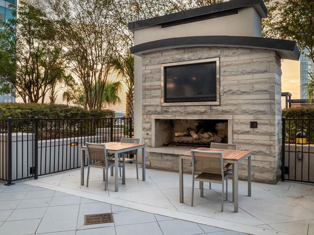 360 Nueces ST 1612, Austin, TX 78701
