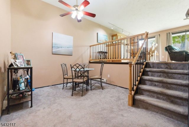 55 Meadowview Dr, Clinton Twp., NJ 08801