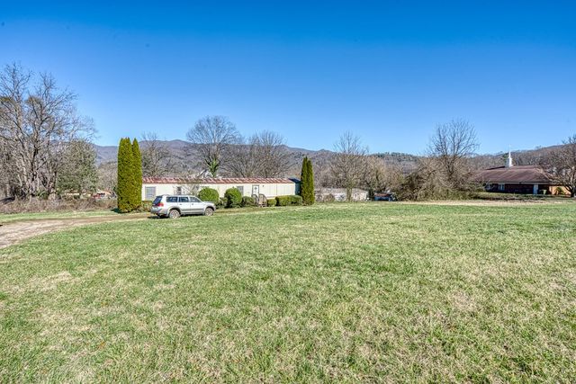 385 Aquone, Andrews, NC 28901