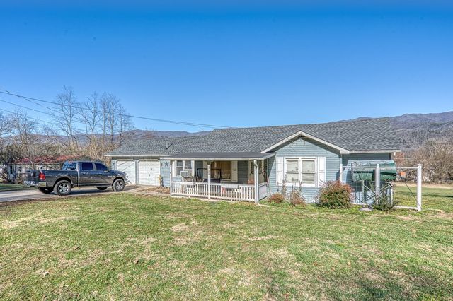 385 Aquone, Andrews, NC 28901