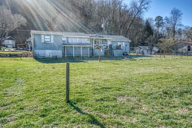 385 Aquone, Andrews, NC 28901