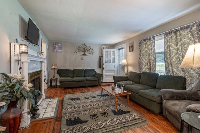 385 Aquone, Andrews, NC 28901