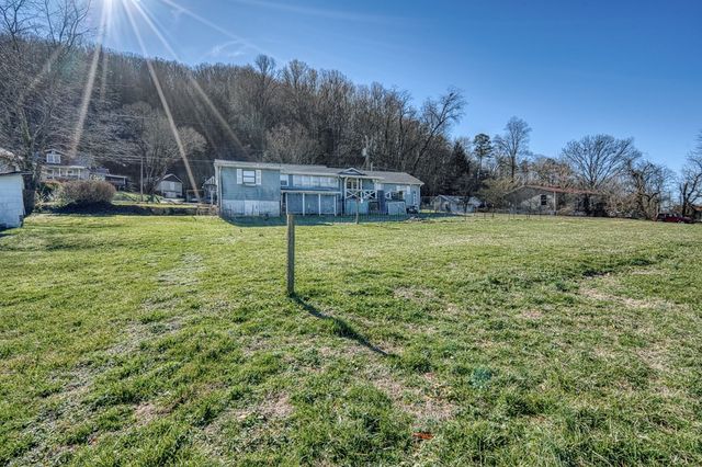 385 Aquone, Andrews, NC 28901