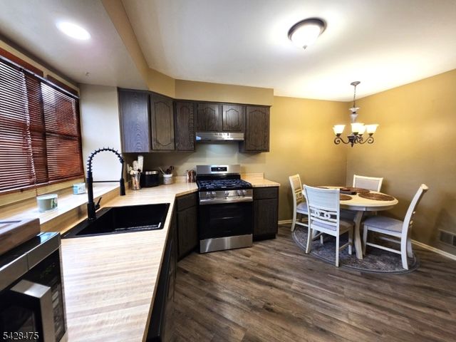 1030 Robin Rd, Hillsborough Twp., NJ 08844