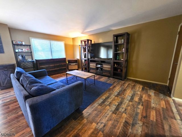 1030 Robin Rd, Hillsborough Twp., NJ 08844