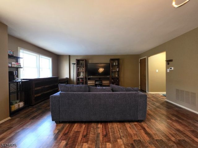 1030 Robin Rd, Hillsborough Twp., NJ 08844
