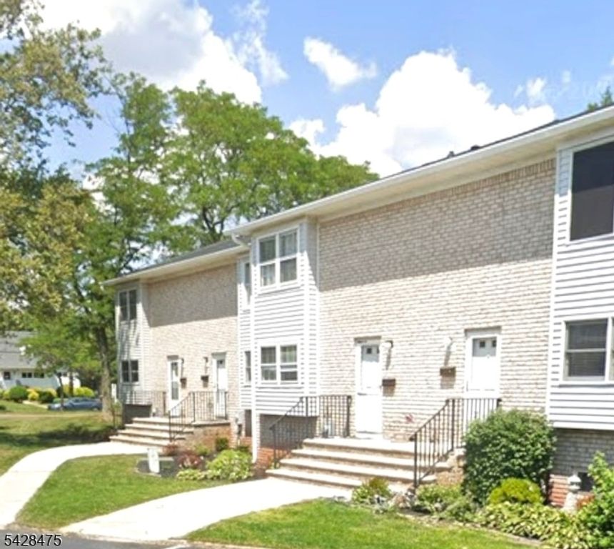 1030 Robin Rd, Hillsborough Twp., NJ 08844