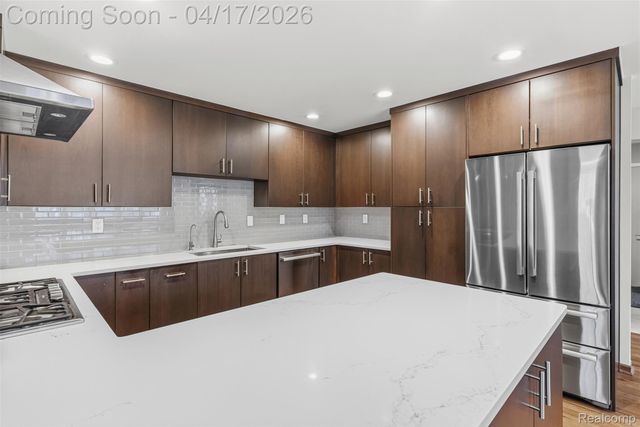 5113 Dye Hill Court, Flint Charter Township, MI 48532