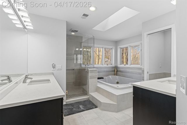5113 Dye Hill Court, Flint Charter Township, MI 48532