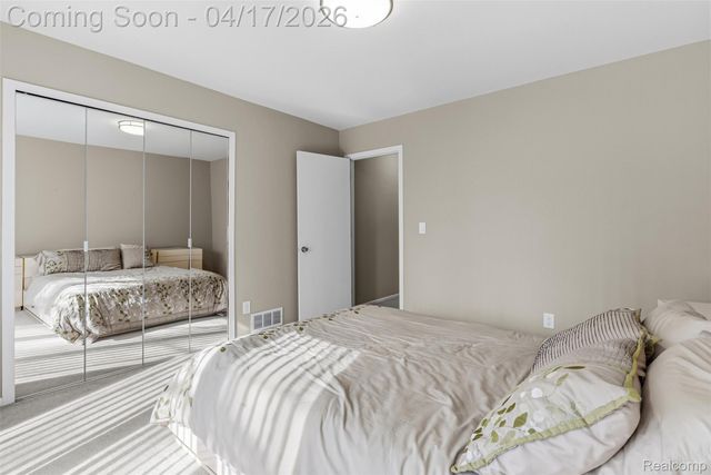 5113 Dye Hill Court, Flint Charter Township, MI 48532